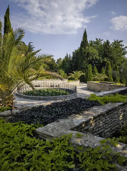 Bulgaristan 'ın Dobrich bölgesinin Balchik kentindeki Botanik Bahçesi' nin inanılmaz manzarası