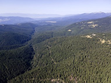 Belmeken Barajı 'nın Havadan Yaz manzarası, Rila dağı, Bulgaristan