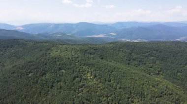 Rudina Dağı, Pernik Bölgesi, Bulgaristan 'ın İnanılmaz Yaz Manzarası