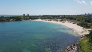 Bulgaristan 'ın Burgaz Bölgesi' ndeki Atliman Sahili ve Kiten yakınlarındaki Karadeniz Sahil manzarası 