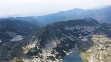 Bulgaristan 'ın Banderitsa Bölgesi yakınlarındaki Pirin Dağı' nın şaşırtıcı hava manzarası