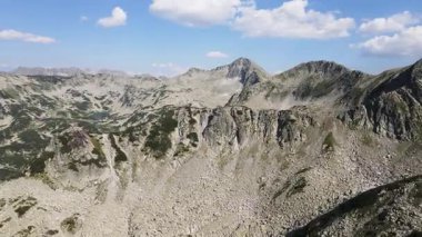 Bulgaristan 'ın Banderitsa Bölgesi yakınlarındaki Pirin Dağı' nın şaşırtıcı hava manzarası