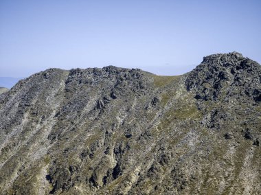 Bulgaristan 'ın Musala zirvesi ve Buz Gölü yakınlarındaki Rila dağının yaz manzarası