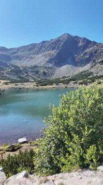 Musalenski göllerinin muhteşem yaz manzarası, Rila dağı, Bulgaristan