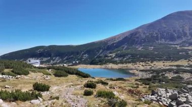 Musalenski göllerinin muhteşem yaz manzarası, Rila dağı, Bulgaristan