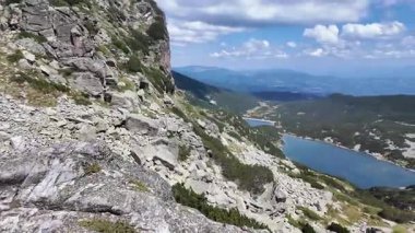 Bulgaristan 'ın Yakoruda Gölleri yakınlarındaki Rila Dağı' nın İnanılmaz Yaz Manzarası