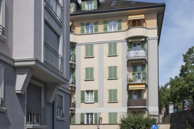 LAUSANNE, SWitzERLAND - 18 Haziran 2023: Tipik Lozan şehri, Vaud Kantonu, İsviçre