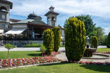 LAUSANNE, SWitzERLAND - 18 Haziran 2023: Tipik Lozan şehri, Vaud Kantonu, İsviçre