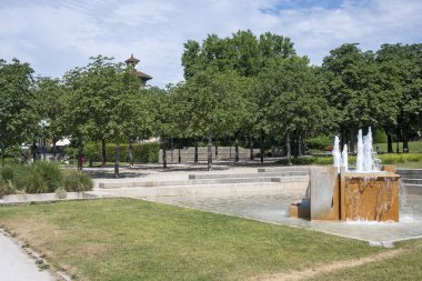 LAUSANNE, SWitzERLAND - 18 Haziran 2023: Tipik Lozan şehri, Vaud Kantonu, İsviçre