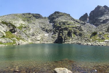 Rila Dağı inanılmaz manzara yakın korkunç göl, Bulgaristan