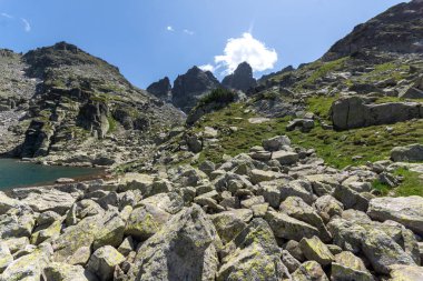 Rila Dağı inanılmaz manzara yakın korkunç göl, Bulgaristan