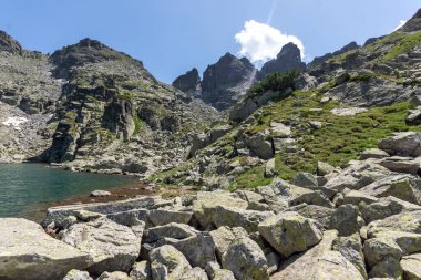 Rila Dağı inanılmaz manzara yakın korkunç göl, Bulgaristan