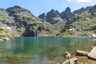 Rila Dağı inanılmaz manzara yakın korkunç göl, Bulgaristan