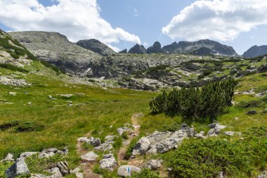Rila Dağı inanılmaz manzara yakın korkunç göl, Bulgaristan