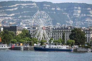 GENEVA, SWitzERLAND - 17 Haziran 2023: İsviçre 'nin Cenevre kentinin şaşırtıcı panoramik manzarası