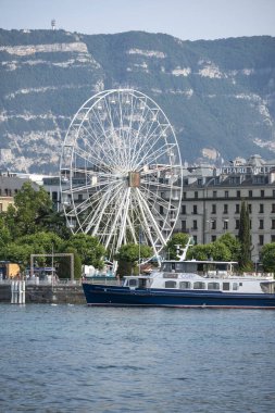 GENEVA, SWitzERLAND - 17 Haziran 2023: İsviçre 'nin Cenevre kentinin şaşırtıcı panoramik manzarası