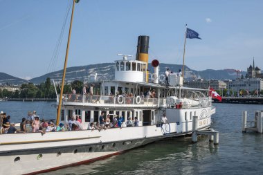 GENEVA, SWitzERLAND - 17 Haziran 2023: İsviçre 'nin Cenevre kentinin şaşırtıcı panoramik manzarası