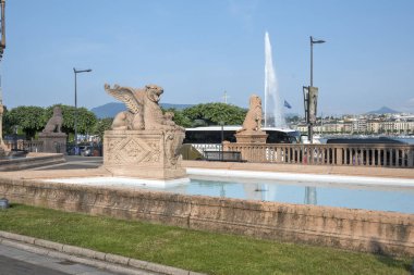 GENEVA, SWitzERLAND - 17 Haziran 2023: İsviçre 'nin Cenevre kentinin şaşırtıcı panoramik manzarası