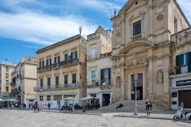 LECCE, İtalya - 12 Mayıs 2024: İtalya 'nın Apulia Bölgesi' ndeki Eski Lecce kasabasının muhteşem manzarası