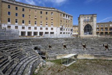 LECCE, İtalya - 12 Mayıs 2024: İtalya 'nın Apulia Bölgesi' ndeki Eski Lecce kasabasının muhteşem manzarası