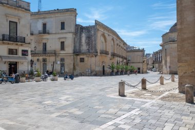 LECCE, İtalya - 12 Mayıs 2024: İtalya 'nın Apulia Bölgesi' ndeki Eski Lecce kasabasının muhteşem manzarası