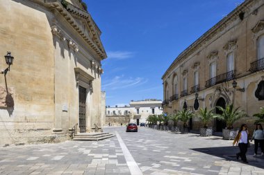 LECCE, İtalya - 12 Mayıs 2024: İtalya 'nın Apulia Bölgesi' ndeki Eski Lecce kasabasının muhteşem manzarası