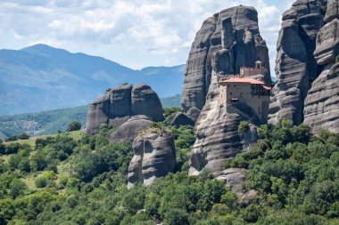 Meteora Manastırları, Teselya, Yunanistan 'ın Bahar Panoramik Manastırı