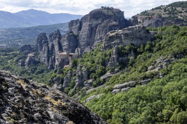 Meteora Manastırları, Teselya, Yunanistan 'ın Bahar Panoramik Manastırı