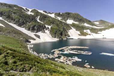Bulgaristan 'ın Yedi Rila Gölü yakınlarındaki Rila Dağı' nın Şaşırtıcı Panoraması