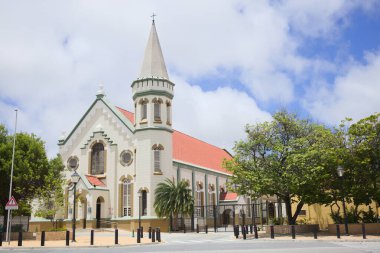 ORANJESTAD, ARUBA - 17 Temmuz 2022: San Francisco Di Asis Katedrali (Assisi Katedrali 'nin Pro-Katedrali), Karayip adası Aruba' daki ana Roma Katolik kilisesi.