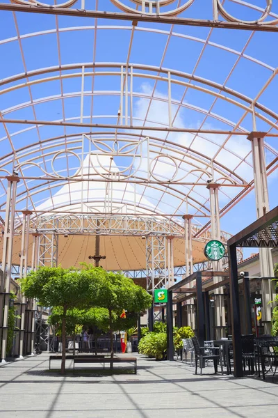 Oranjestad Aruba Temmuz 2022 Rönesans Pazarı Çarşısı Starbucks Subway Ile — Stok fotoğraf