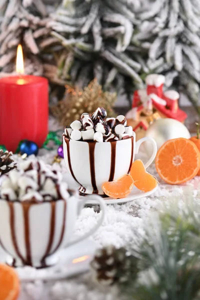 Hot Chocolate Marshmallows White Ceramic Mug Tangerines Snowy Table Concept — Stock fotografie