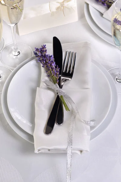 Lavender Mood Dining Table Provence Style Lavender Champagne Folded Napkin — 스톡 사진