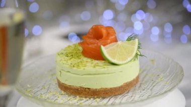 Somonlu Avokado Timbali
