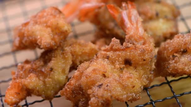 Crevettes Frites Panées Avec Une Croûte Croustillante Très Facile Préparer — Video