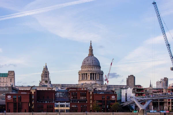 Saint Paul Cathedral Seen Thames River Lodon England — Stock Photo, Image