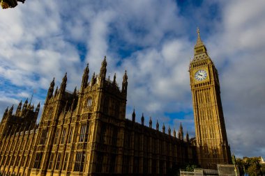 Londra, İngiltere 'deki Big Ben ve Westiminster Sarayı (İngiltere))