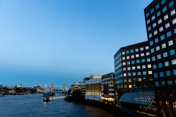 Темза Вночі Вид Над Темзою Вежею Мостом Лондон Великобританія — стокове фото