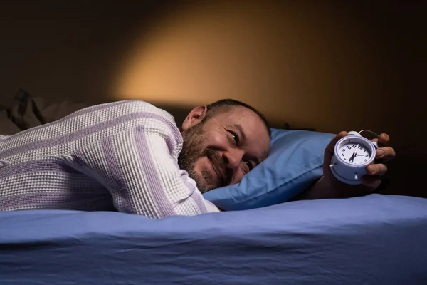 Alarm Clock Man Who Lies Bed Smiles Ease Waking Good — Foto Stock