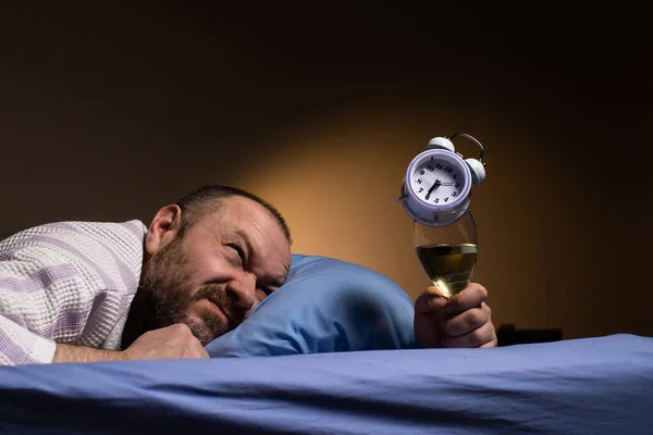 Man Alcoholism Get Drunk Alcohol Oversleep Alarm Clock Concept Hangover — Photo