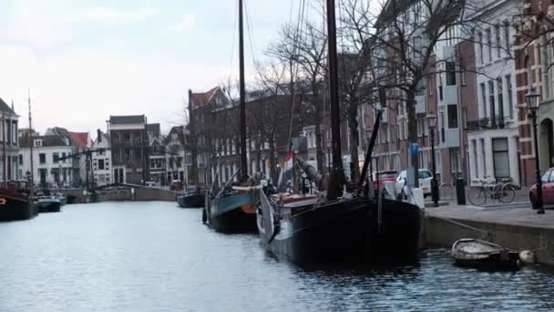 Rotterdam Netherlands March 2023 Ships Moored Canal Residential Area City — Stock Video