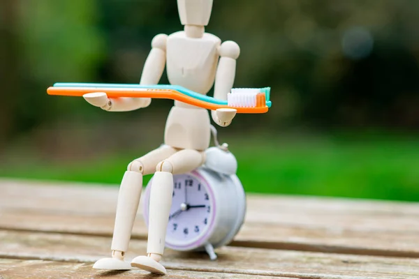 Time Brush Your Teeth Concept Toothbrush Hands Human Figurine Alarm — Stock Photo, Image
