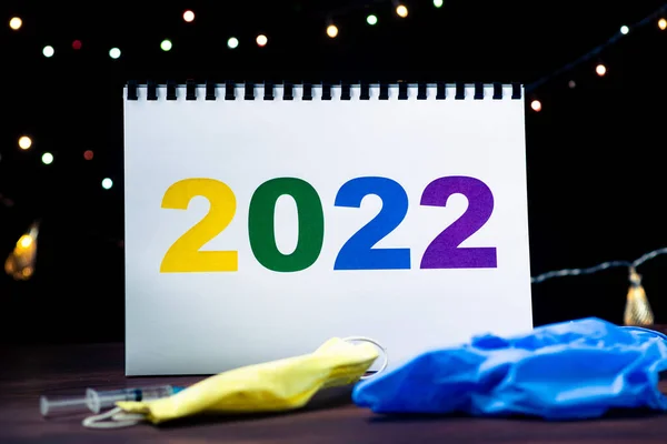 2022 Медицинская Концепция Номера Листе Бумаги Медицинской Маской Перчатки Фоне — стоковое фото