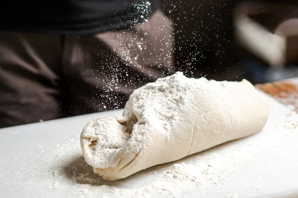 Dough Cutting Board Which Flour Poured Preparation Bread Dough Various — Stock Photo, Image