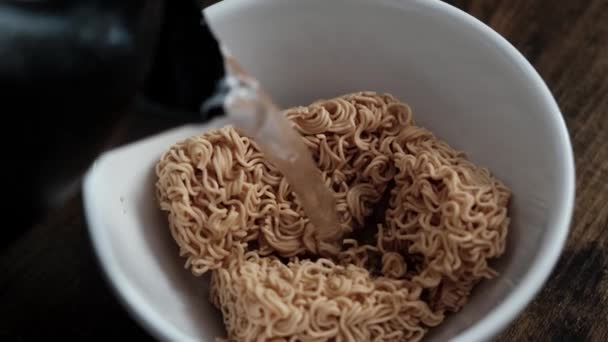 Cooking Instant Noodles Boiling Water Poured Cup Noodles — Stock Video