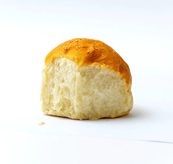 Gesneden Brood Geïsoleerd Een Witte Achtergrond — Stockfoto