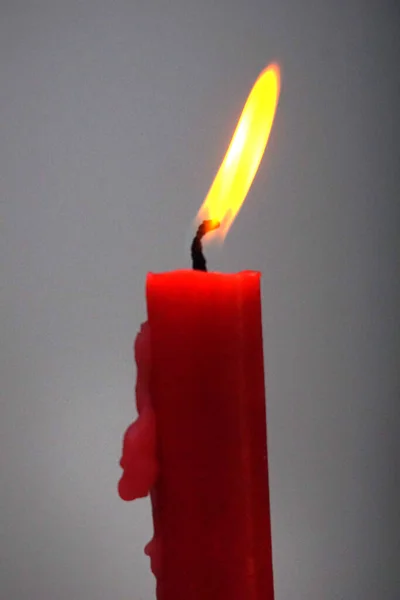 Polttaa Kynttilöitä Tummalla Pohjalla Lähikuva — kuvapankkivalokuva