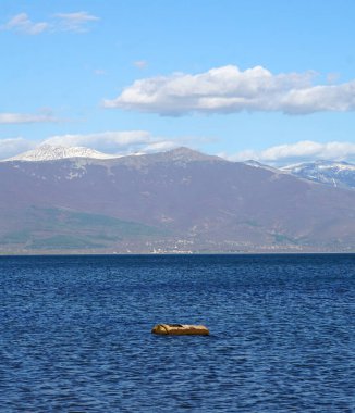 Makedonya Prespa Gölü Cumhuriyeti.