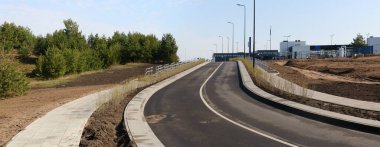 Yeni yol ve yaya şantiyesi