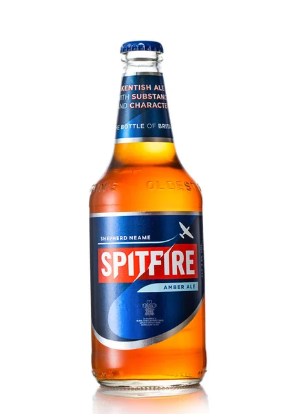 London July 2022 Bottle Spitfire Amber Ale Beer White — Stock Photo, Image